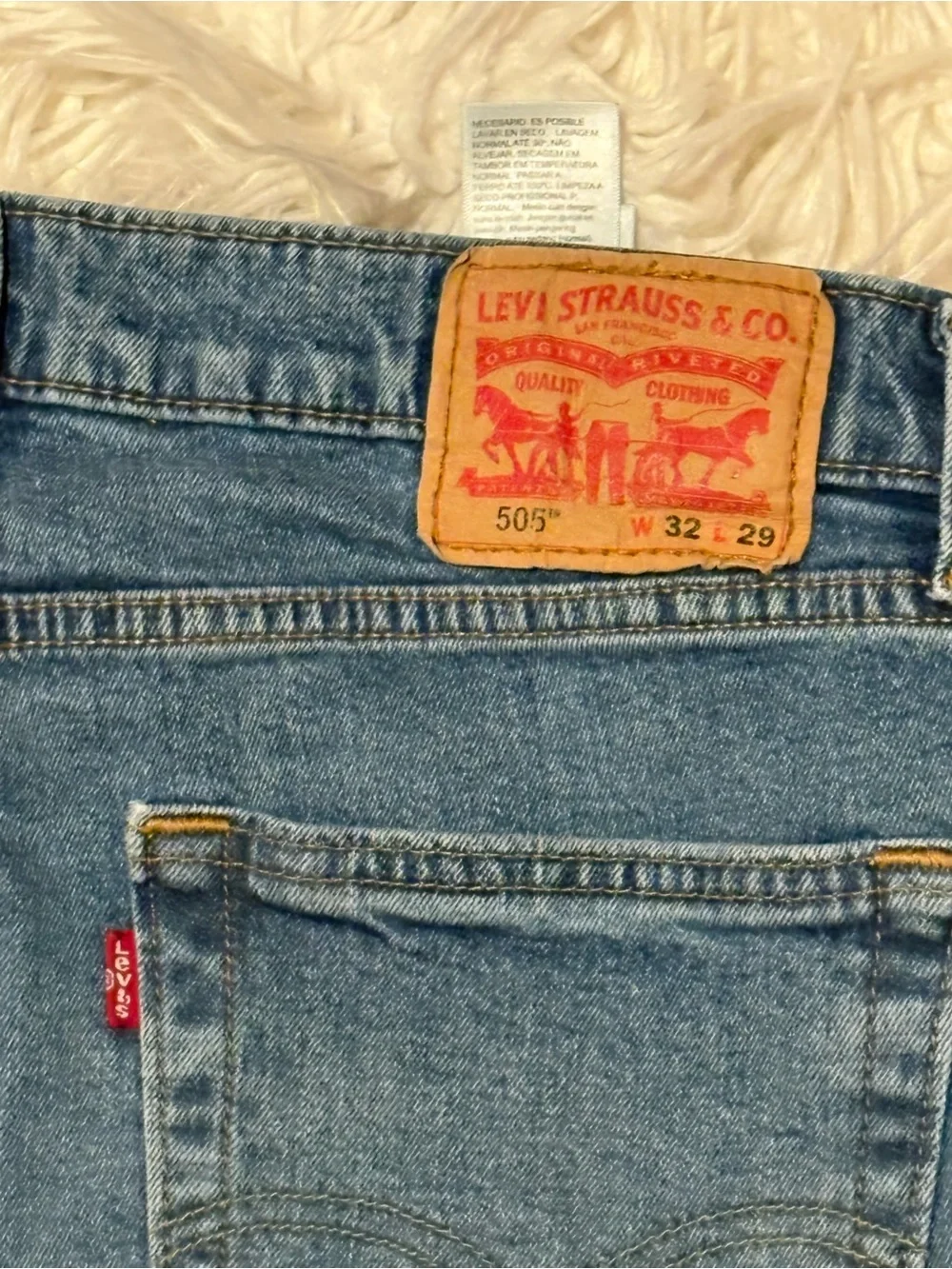 Levi's 505 Regular Fit Straight Leg Jeans Clif Medium Wash W32 L29